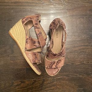 Ellen Tracy open toe sandals. Size 81/2